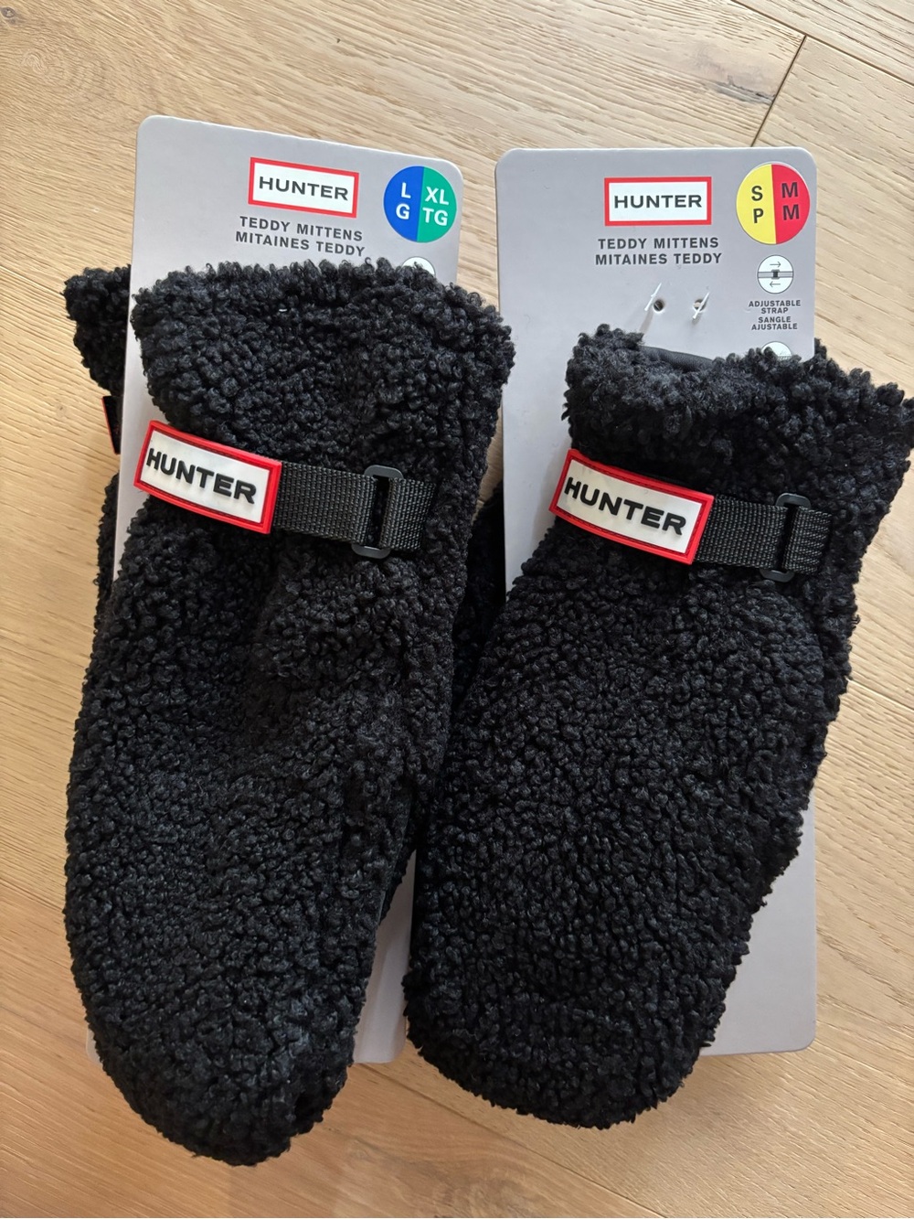 HUNTER Teddy Mittens w Adjustable Strap, Fleece Lining, Black, Unisex S/M, L/XL